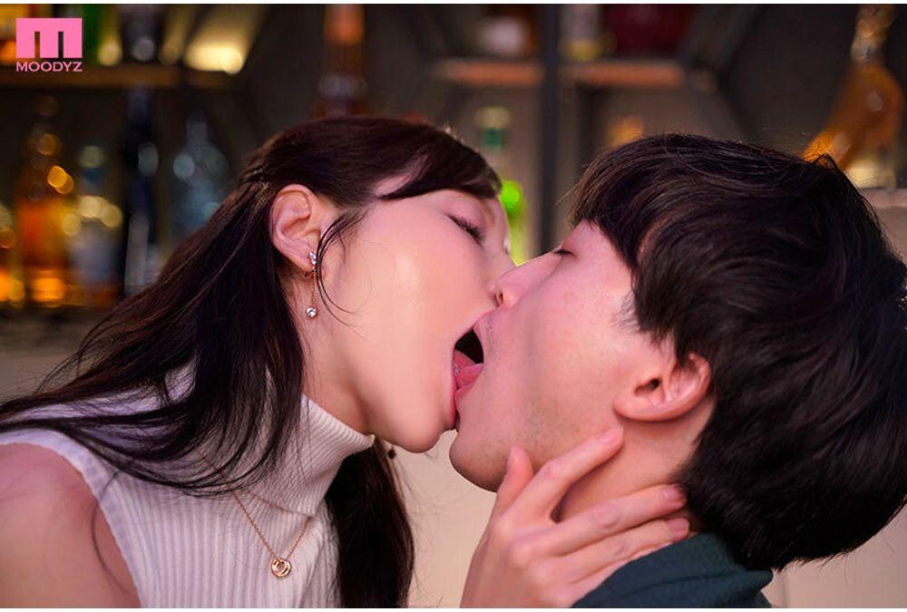 MIKR-066 Aki Sasaki, A Beautiful Witch Who Pampers A Much Younger Boy She Finds At Her Part-time Job And Gives Him Kissing Lessons To Tame Him To Her Liking Screenshot 6