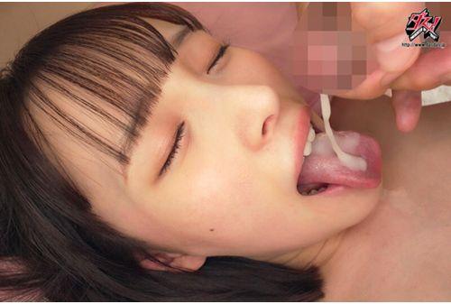 DASS-382 A Record Of The Rich Swallowing Of A Simple And Lovely Daughter Who Grew Up With Her Father's Sperm. Momo Shiraishi Screenshot