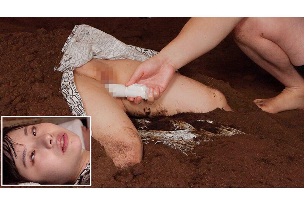 SGKI-059 Beautiful CA (Married) Only: Buried In A Sand Bath And Unable To Move, Aphrodisiac NTR Restraint Massage: Unable To See The Side, Even Though Her Husband Is Next To Her, The Woman's "Silent Screams" Continue To Climax Over And Over Without Stopping Screenshot 7