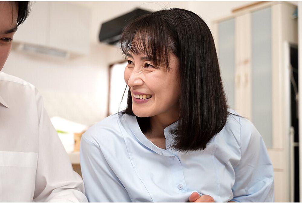 KSBJ-395 I Fell In Love With My Kind And Beautiful Stepmother Rieko Hiraoka Screenshot 14