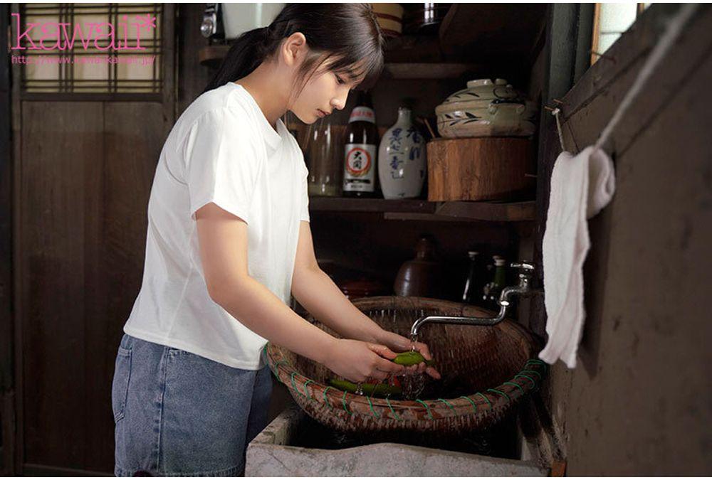 CAWD-880 This Innocent Girl, Raised In The Bounty Of The Forest And Surrounded By Nature, Actually Wants To Have Sex With A Passionate Older Man! Miori Hiiragi, A Girl Living With Her Grandfather In A Depopulated Area Of Yamanashi Prefecture, Makes Her AV Debut. Screenshot 15