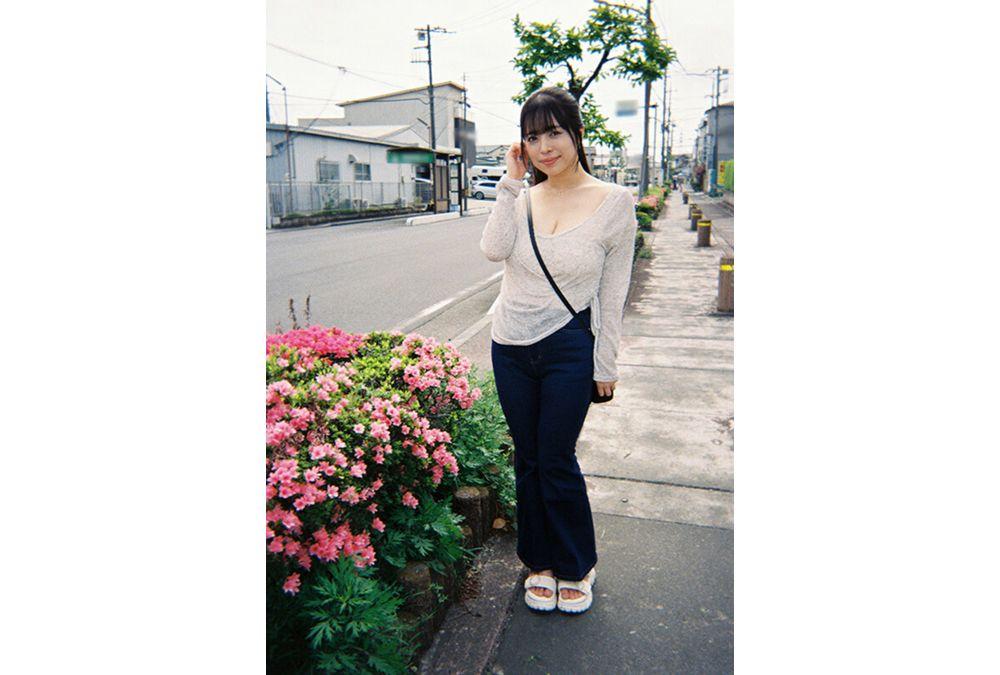 JERA-053 Hazuki Noa, A Newlywed Woman Rumored To Have The Biggest Breasts In The Apartment Complex, Asked Me For Advice About Her Married Life. An Unexpected Kiss In The Car Ignited Something In Me, And When We Went To A Love Hotel, She Gave Me A Gentle Titjob And We Had Unprotected Sex, And I Ended Up Ejaculating Multiple Times. Screenshot 13