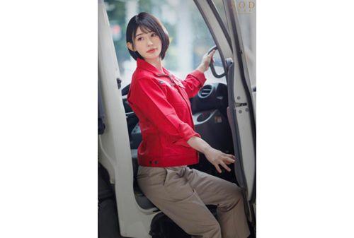 START-156 Delivery NTR: Newlywed Wife Mei Miyajima Is Attacked In The Car While Accompanying A Married Veteran Driver On A Delivery Screenshot