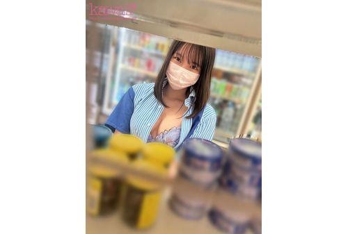 CAWD-833 Sexy Convenience Store Clerk @Fuu-chan Makes AV Debut After Her Secret Account Goes Viral With Provocative Posts Screenshot 8