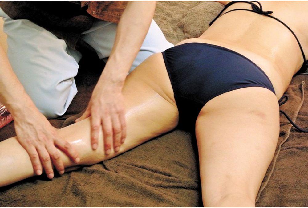 SPZ-1049 The Business Trip Oil Massage Sneak Shot The Moment Obasan Became A Female Screenshot 13