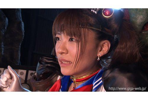 GHNU-39 Heroine Pinch 17 Bishoujo Senshi Sailor Serena Tojo Natsu Screenshot