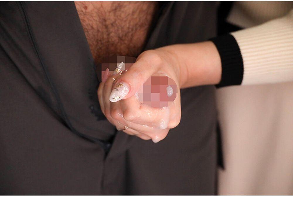 DANDY-991 "It's Your Fault For Getting An Erection When I Touch You, An Old Lady." A Lustful Mature Woman Seduces Her Handsome Boyfriend With A Sticky Handjob From Behind, Even Though Her Girlfriend Is Right Next To Her Screenshot 12