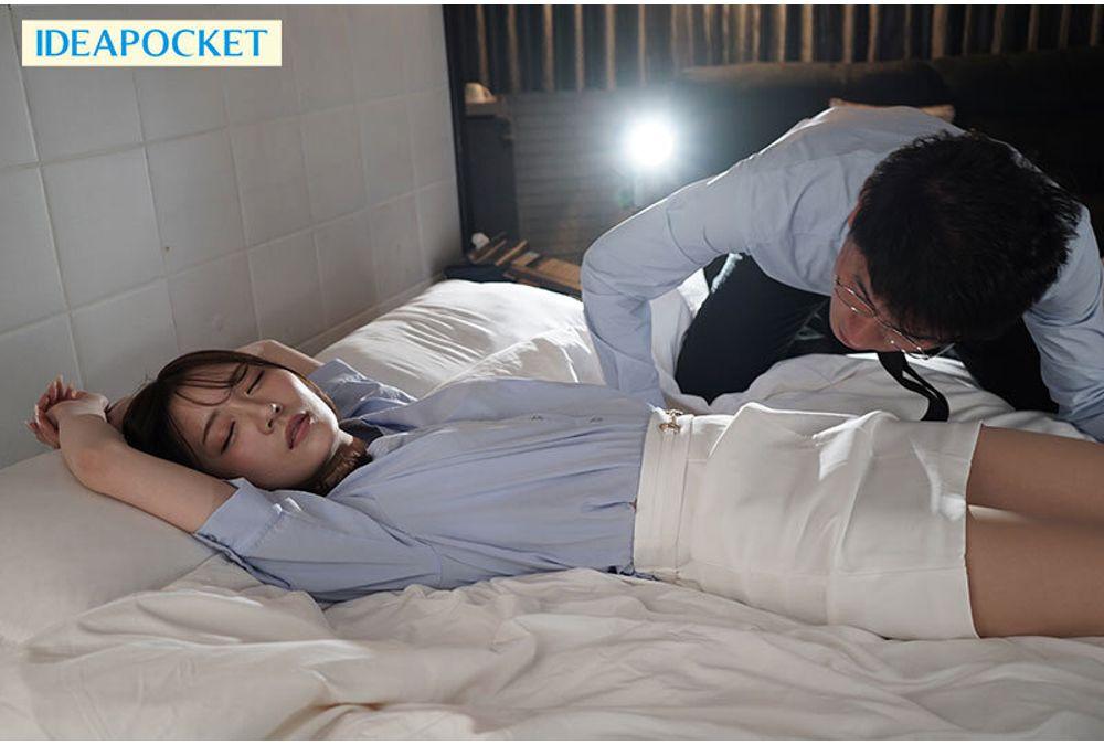 IPZZ-899 Was Sharing A Room With A Senior, Highly Successful Female Office Worker On A Business Trip... Her Gentle, Soothing Presence And Alluring Sexiness Made Me, A Virgin With A Full Erection, Accept Me With Kindness, And I Indulged In Wild, Passionate Sex Until Morning. Screenshot 11