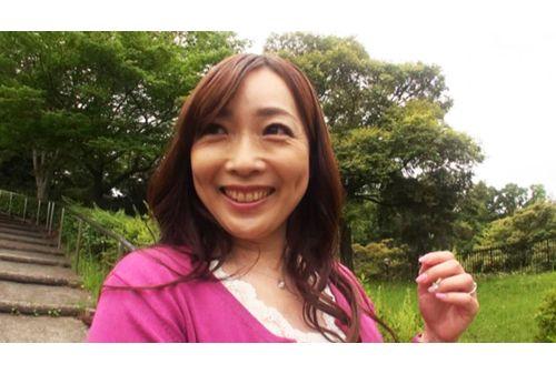 FAS-002 Married Woman's Lust Is Man Juice Meat Stick Raw Mating Mayumi Isoda Screenshot