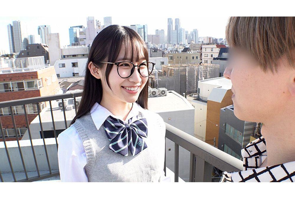DVEH-090 "You Can Handle A Kiss, Right?" "It's My First Time Kissing..." "Wait, Are You A Virgin...?!" A Brother And Sister Experience A Super Intense, Embarrassing French Kiss Under The Blue Sky Lol. The Sister Who Stole Her Virgin Brother's First Kiss Becomes Miraculously Aroused With A Passionate Kiss // Even Though She Has A Boyfriend, She's Raw-fucking Her Brother With A Raw Kiss... Screenshot 13