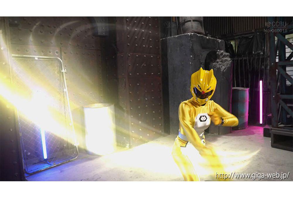 SPSE-76 Arrogant Heroine Loses Her Mind: Divine Beast Squadron Beast Ranger Beast Yellow Tenma Yui Screenshot 14
