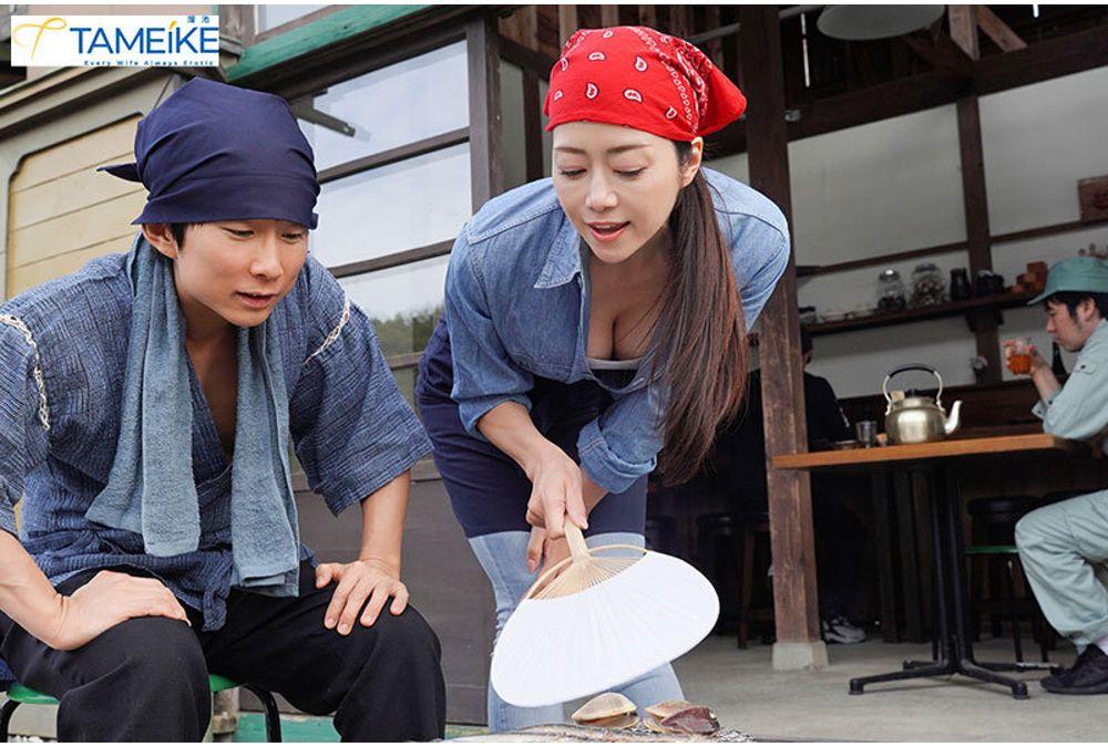 MFYD-129 Madonna X TAMEIKE 20th Anniversary Collaboration: A Beautiful Single Mother Working At A Portside Diner Has Intense, Ecstatic Sex With A Young Part-timer Everywhere. Maki Is Extremely Busy Juggling Her Roles As Both A Mother And A Woman! Hojo Maki Screenshot 9