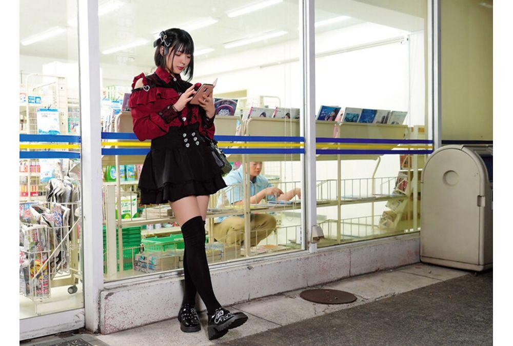 DVAJ-749 "Give Me Some Food So I Can Lick Your Dick?" I Was Befriended By A Girl Who Was A Sucking-dick Bait-loving Slut At My Late-night Convenience Store Job, And For Three Days I Was Reduced To A Messy, Sloppy Blowjob Mess, Cumming Uncontrollably Multiple Times. - Yumi Nijimura Screenshot 7