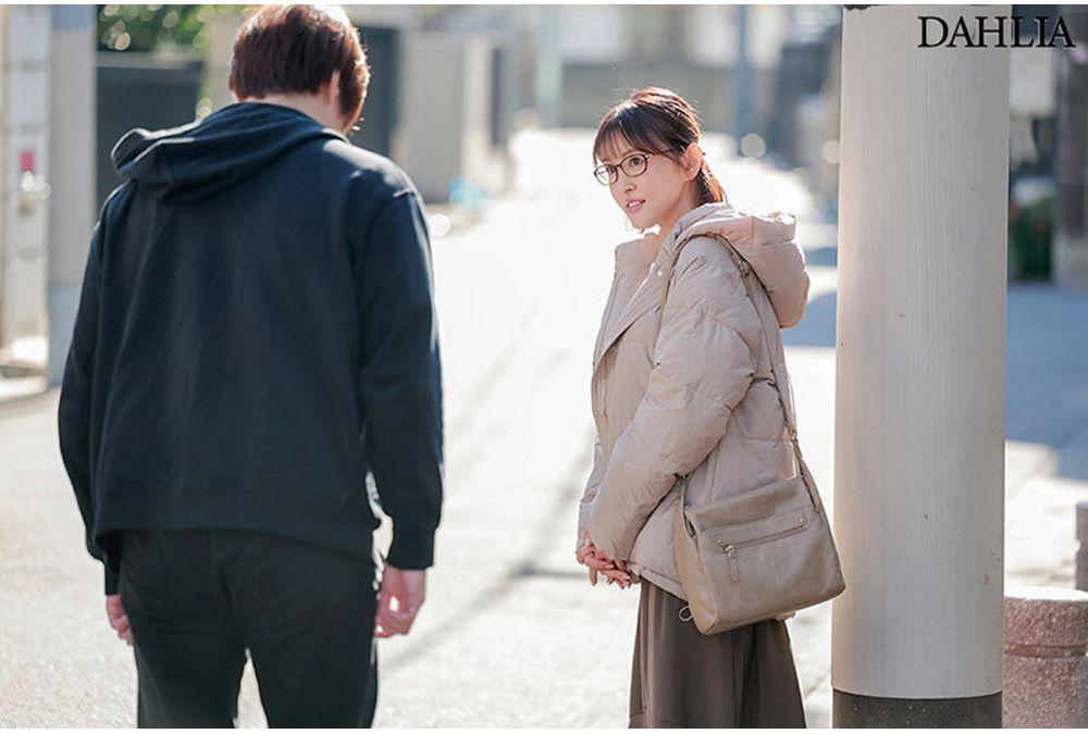DLDSS-496 Would You Do It Raw Even With An Old Lady Like Me? - Naho Kadono Screenshot 8