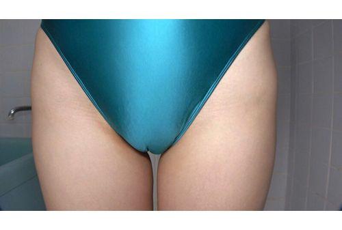 OKK-061 Kanna Misaki Wet And Shiny, Perfect Fit Divine Competitive Swimsuit Enjoy The Sight Of A Cute Girl In A Competitive Swimsuit! The AV Begins With Voyeurism Of Changing Clothes, And Enjoys Close-up Fetish Shots Of Small Breasts, Big Breasts, Shaved Pussy, Curly Hair, Underarms, Etc., As Well As Lotion Soap Play, Bukkake In A Competitive Swimsuit, Etc. While Fully Clothed. Screenshot 13