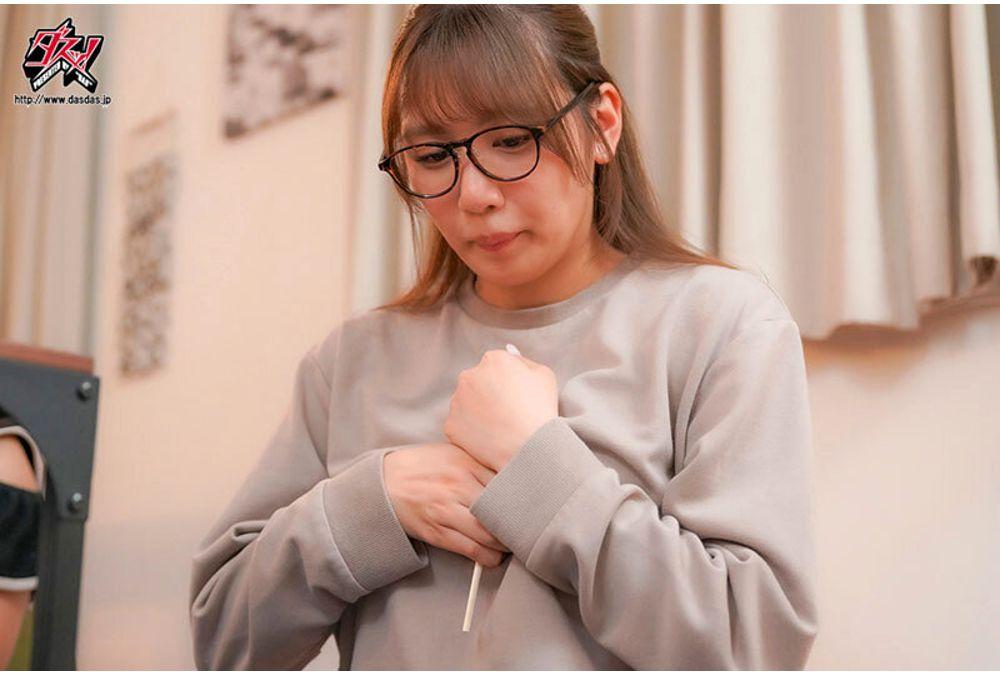 DASS-793 A Two-day, One-night Lovey-dovey Creampie Sex Session With A Secretly Lewd, Plain-looking Girl With Big Breasts Who Suddenly Became Close Through A King's Game. Screenshot 17