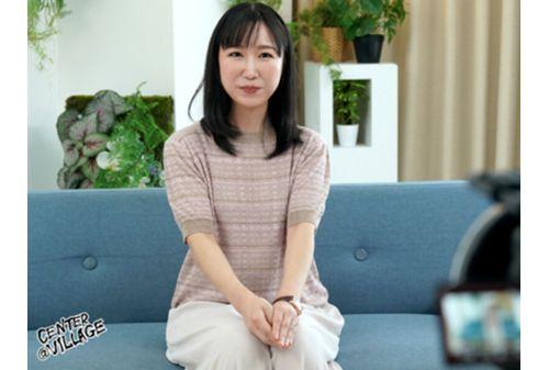 JRZE-224 First Time Filming A Married Woman Documentary Mutsumi Matsuoka Screenshot