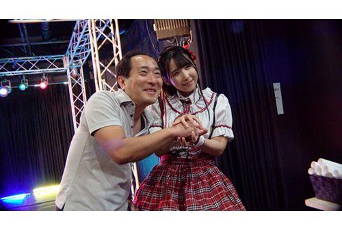 DVMM-063 The Story Of An Uncle's Virginity - An Underground Idol In Love - A Miraculous First Love Documentary About A Middle-aged Single Man Who Lost His Virginity After Being Confessed To By An Underground Idol 25 Years Younger Than Him Who He Had Supported Since His Debut. Screenshot 9
