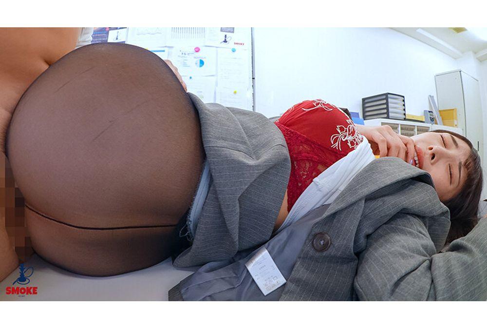 SMOK-032 [Anal Licking Sexual Harassment] Big-assed Subordinate Office Lady Wife Yuika Onosaka Has Her Asshole Stretched And Licked Repeatedly With Anal Cunnilingus Until She Cums Screenshot 14