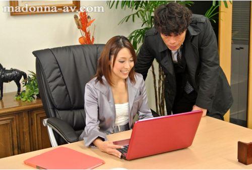 JUX-075 Married Woman Boss Shiraki Yuko Perpetrated Screenshot