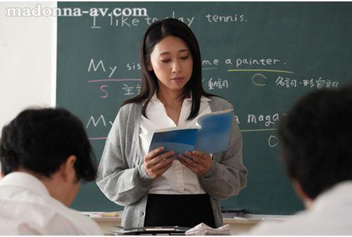 JUR-291 The Gym Is A Love Hotel For Everyone And The Teacher. Ikumi Shiramine Screenshot 9