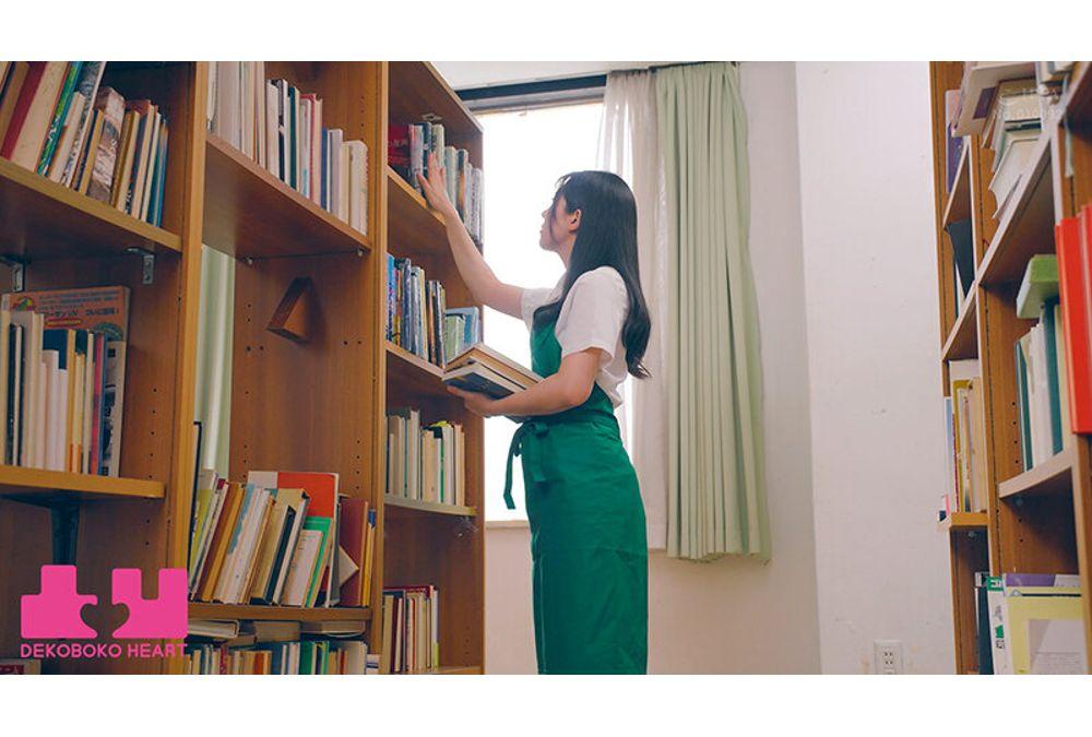 BOKO-034 Double Crab Claw Pussy Hold Lesbian Train A Beautiful Black-haired Girl Working At A Library Is Caught Between The Thighs Of A Gal Couple She Meets By Chance In The Same Car, And Is Pinched And Developed Into A Lesbian By Being Unable To Move. Hikaru Minazuki, Mito Wakui, Monaka Edogawa Screenshot 15