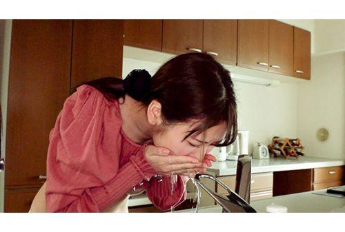 SAN-218 Aphrodisiac-addicted Wife Who Is Besotted By Her Father-in-law / Jun Suehiro Screenshot