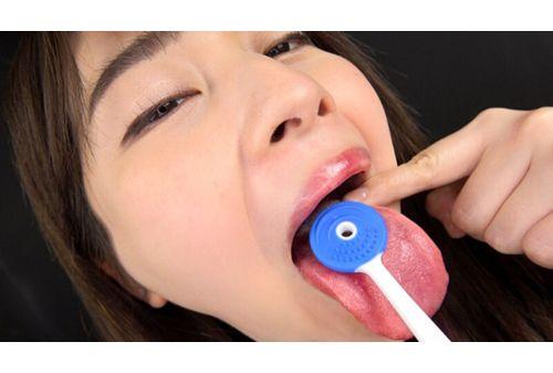 EVIS-501 A Lewd Beauty Provokes With A Thick Tongue Dripping With Saliva Screenshot