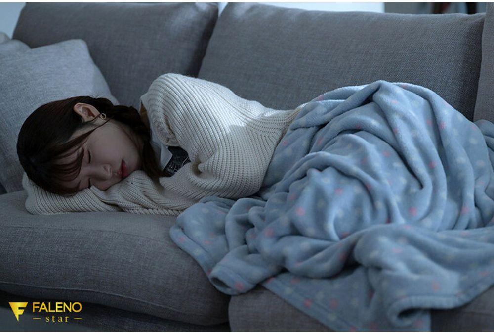 FNS-093 "Semi-fiction." Amatsuka Moe Screenshot 10