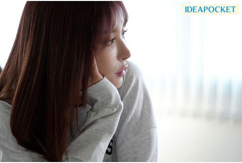 IPZZ-317 The Seeds Of Love You Gave Me Will Become Flowers In The Winter Sky. A Story About A Winter In Which I Was Completely Absorbed In Sex With Kana, A Beautiful Girl Who Seems Like An Innocent Child But Is Somehow Lonely. Kana Momonogi Screenshot 9