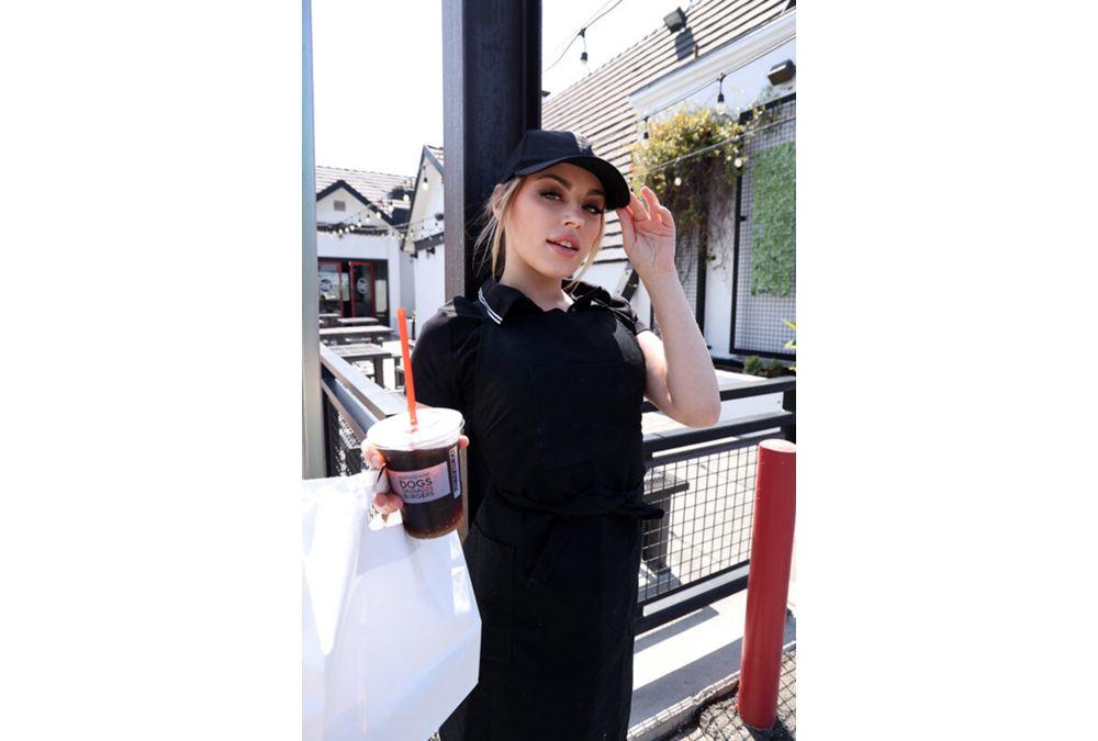 HIKR-251 The Beautiful Woman Who Is The Poster Girl For A Famous Los Angeles Hot Dog Stand Turns Into A Toy Monitor And Ends Up Having Raw, Climaxing Sex! Anna (25) Screenshot 17