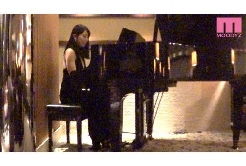 MIFD-003 Parents Is A Popular Pianist! !Sensitive F Cup Active Music College Students AV Debut! ! Mikako Arimura (a Pseudonym) 20 Years Old Screenshot