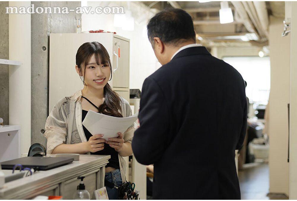 JUR-666 "Absolutely, Absolutely... You Mustn't Make A Sound, Okay?" I Work In The Beauty Industry, And One Day I Suddenly Found Myself Getting Close To The Manager, Mei. Even After Closing Time, And During Business Hours... I'm Drowning In A Passionate Double Affair. Satsuki Mei Screenshot 9