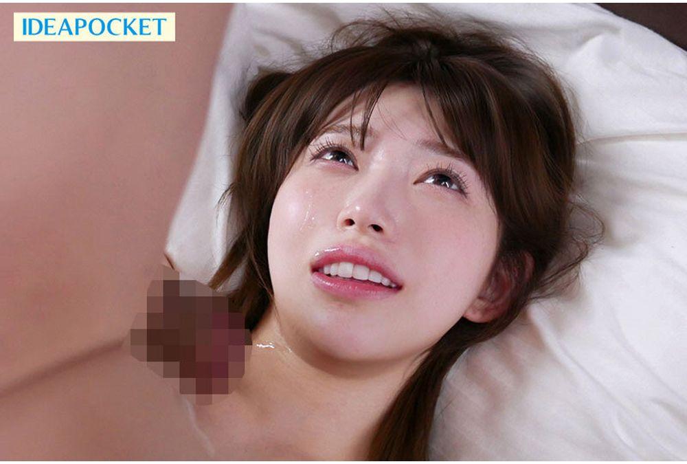 IPZZ-919 The Filming Location Was Hit By A Record-breaking Downpour, Forcing The Talent And Manager To Share A Room... My Virgin Manager Got Excited By My Rain-soaked Body And We Had 10 Rounds Of Soaking Wet, Insatiable Sex Until Morning. - Runa Shiraishi Screenshot 9