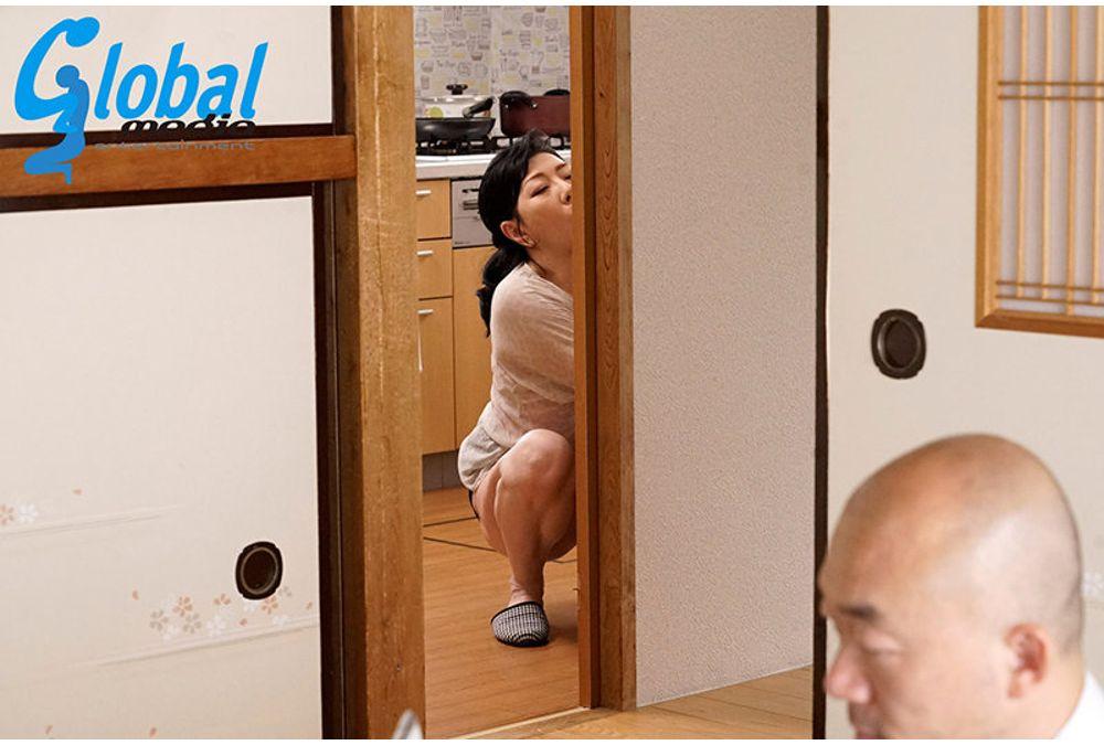 NEWM-012 True / Abnormal Sexual Intercourse Sixtieth Birthday Mother And Child Part 4 A Secret Fucker Of A Mother And Son Who Has Accumulated Frustration Yuri Saegusa Screenshot 5