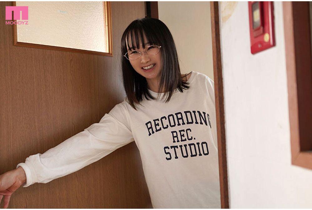 MIFD-730 When She Undresses, She Reveals Beautiful F-cup Breasts And A 52cm Waist. This Young Lady, Raised In A Strict Household, Wants To Be Brutally Violated. Her Sexual Desires Are Unleashed, And She Makes Her Debut As A Masochist. Kiyono Miyori Screenshot 8