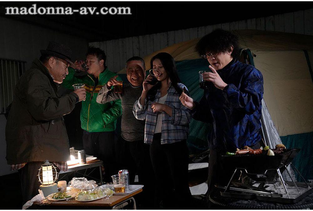 JUR-764 Neighborhood Camp NTR: Shocking Footage Of A Wife Cheating On Her Husband And Getting Creampied Over And Over Again In A Tent, [Viewer Discretion Advised] - Shinohara Iyo Screenshot 8