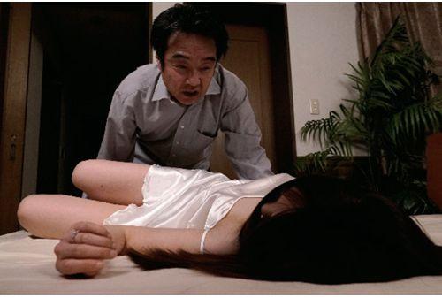 SAN-033 Yuuha Kiriyama, A Married Woman Who Devoted Her Body To A Devil Landlord For Rent And Became A Deceased Person Screenshot