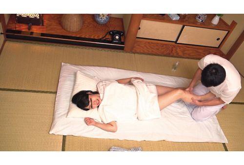 SUJI-178 Strong Married Woman Hot Spring Ryokan Massage Les Pu Video Screenshot