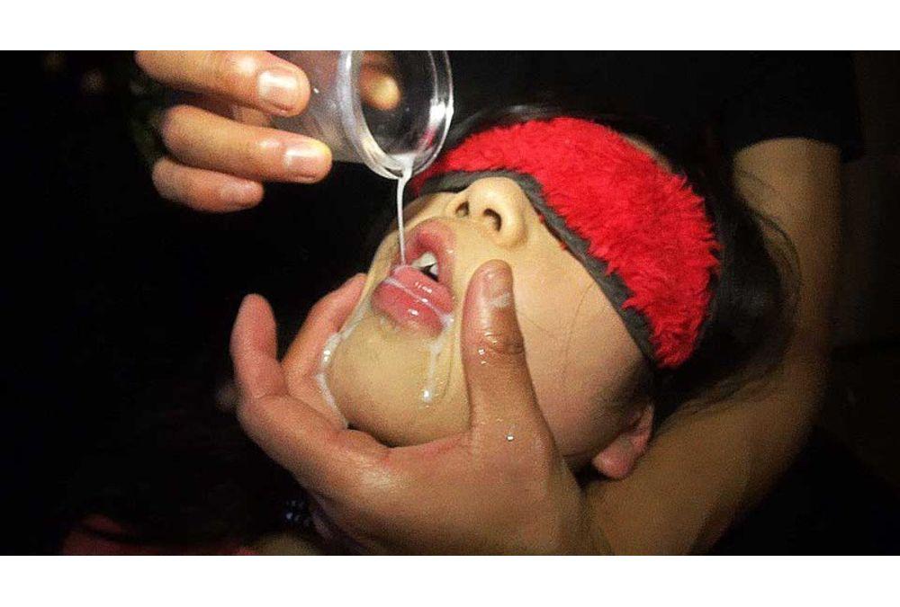 CBTB-001 Spectacle Breastfeeding Mom To Undergo Humiliation Exposed The Mystery Of Body Fluids To The Public Screenshot 13
