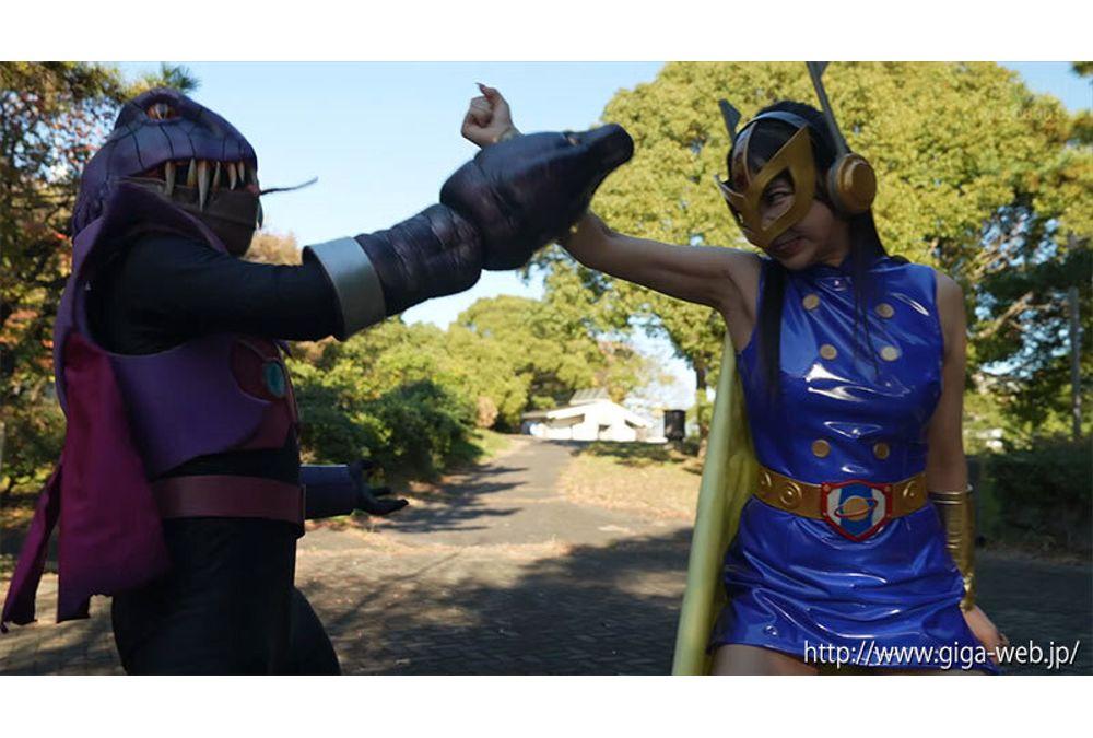 SPSE-94 Fight! Space Woman [Part 2] Episode 50: The Terror Of The Space Insect Monster Bugzer - Yuuki Yoshizawa Screenshot 20