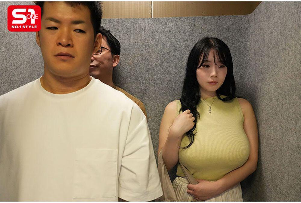 SNOS-135 Her Breasts Are Bigger Than Her Face... The Fate Of A Married Prostitute Who Is Recognized Only By Her Breasts... While Her Husband Is Away, Minami Haru, An M-cup Who Is The Go-to For The Neighbors, Gets As Much Sex As She Wants Screenshot 11