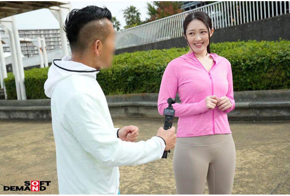 SDMM-227 Magic Mirror Van: Clearly Visible Pubic Hair - Picking Up A Beautiful Jogger - Stretching The Hips Of A Beautiful Jogger Who Is Sweating Profusely From Her Entire Body Right After Jogging... Followed By A Vibrator! Can This Woman In Her Late Twenties, Who Is Cumming All Over Her Clothes, Resist The Temptation Of A Big Cock? Screenshot 18