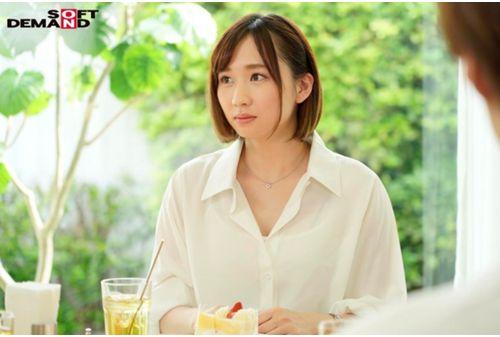 KIRE-004 A Sexual Desire Girl Who Is Crispy At The End Of Work. 26-year-old Moeka Tachibana AV DEBUT Screenshot