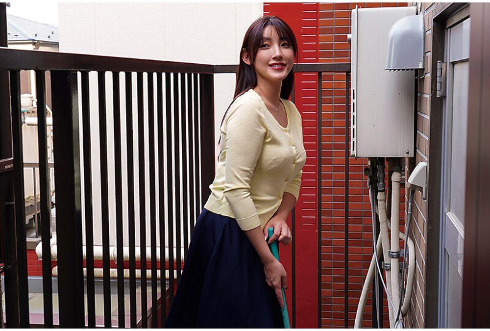 KSBJ-423 My Widowed Landlady Came To Me Sheltering From The Rain, Soaking Wet. I Was About To Lose My Mind When I Saw Her See-through Blouse, But She Smiled Sweetly And Said, "You Can Look, Okay?" Kana Morisawa Screenshot 19