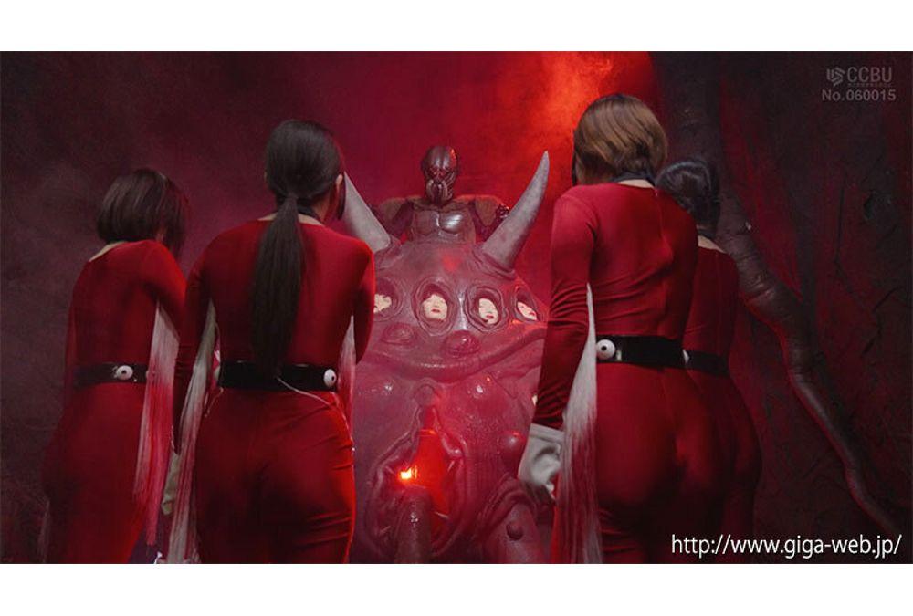 SPSE-82 Female Combatant Swallowed Whole Screenshot 17