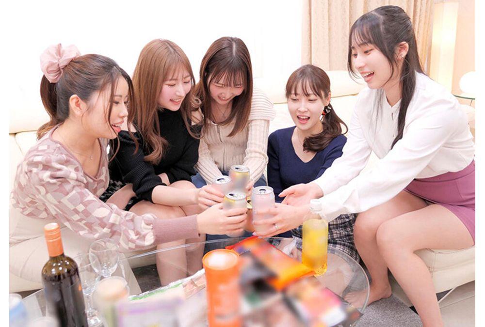 IENF-441 When Housewives Get Together With Their Friends At Home, They Start Playing Lesbian King's Game, Which Turns Into Queen's Game! Screenshot 16