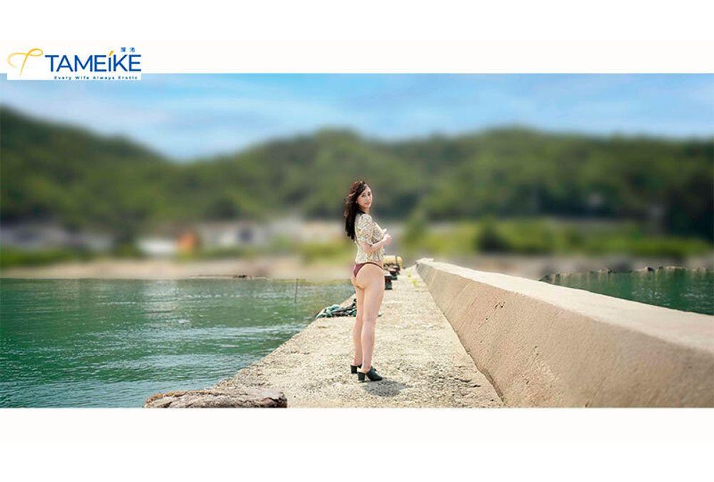 MFYD-106 Newcomer Kaoru Komiya (37 Years Old) A Natural, Genuine Married Woman From A Port Town Lined With Old Housing Complexes Makes Her AV Debut Screenshot 10