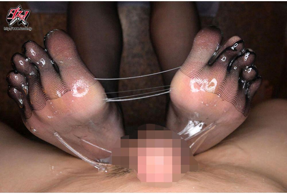 DASS-806 Enjoy The Beautiful Legs That Will Ruin Any Man. The Sweetest And Most Exquisite Foot Fetish Suite Room. The Sacred Legs In Steamy Pantyhose Pinch The Penis, Squeezing It With A Tight Squeeze And Teasing Ejaculation. Akari Neo Screenshot 10