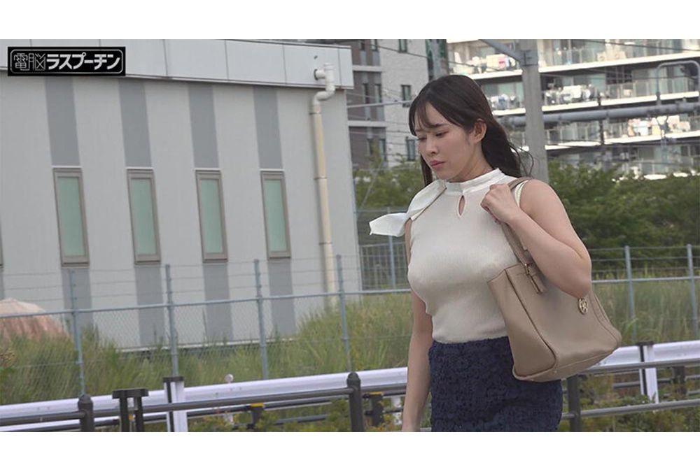 DRPT-103 Busty Beauty Hangs From A Strap On A Crowded Train And Gets Both Nipples Developed At The Same Time, Causing Her To Become Aroused 4 - Futaba Saaya Screenshot 17